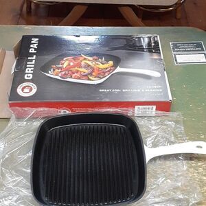 Chef's Counter 10" grill pan NEW in box